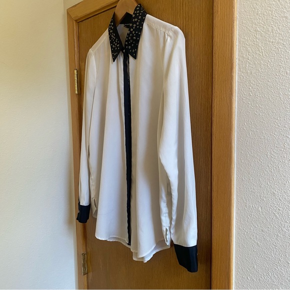 ROCK & REPUBLIC • Studded Collar Button Down Shirt - Size L - Picture 16 of 16